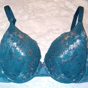 Victoria's secret body by Victoria perfect shape  34DD